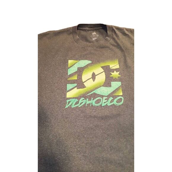 Vintage DC tees both in fair condition both size L - Picture 6 of 7